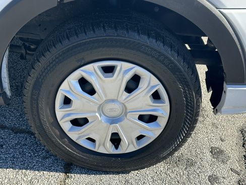 Used 2023 Ford Transit 350 XLT image 15