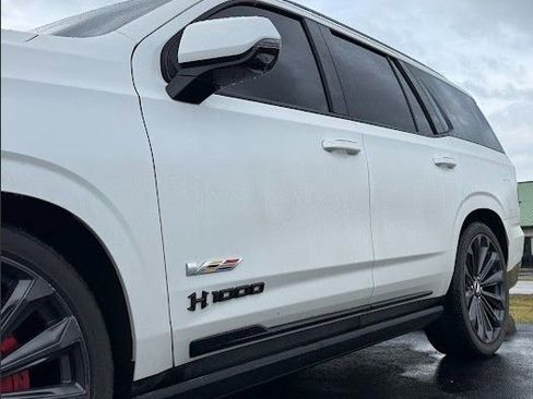 Used 2025 Cadillac Escalade V image 2