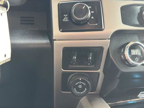 Certified 2022 Ford F350 Lariat w/ Lariat Value Package image 32