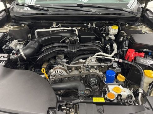 Used 2020 Subaru Outback Touring w/ Popular Package #2 image 39