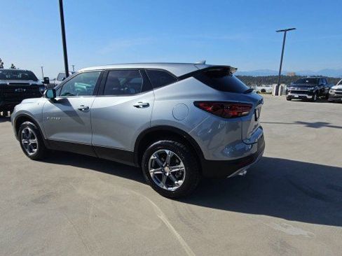 Used 2025 Chevrolet Blazer LT image 6