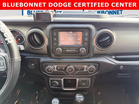 Used 2018 Jeep Wrangler Sport AWD/4WD image 15