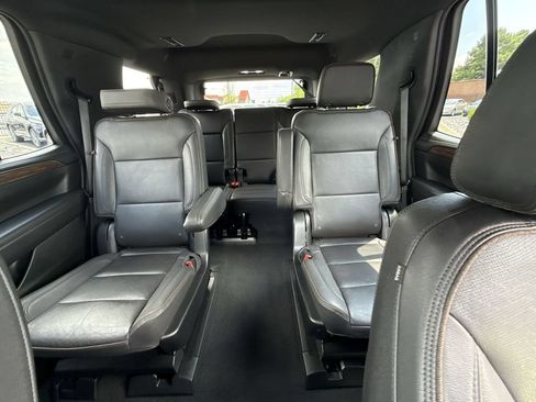 Used 2023 Chevrolet Tahoe High Country AWD/4WD image 13