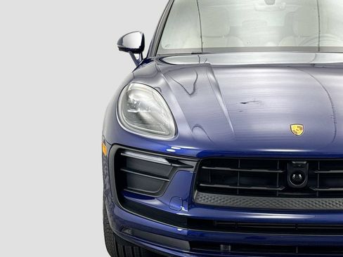 Used 2026 Porsche Macan AWD/4WD image 12