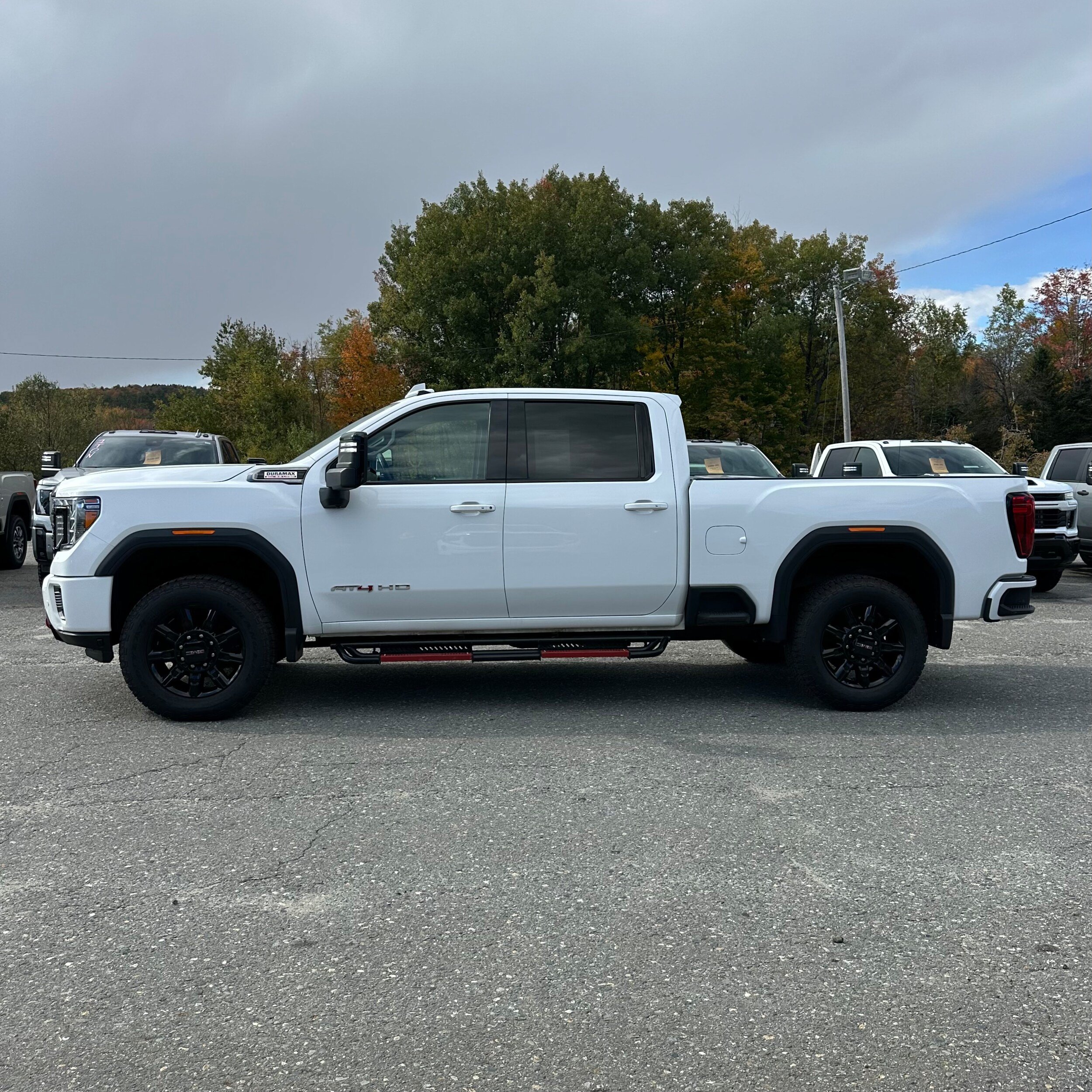 Used 2023 GMC Sierra 2500 AT4 w/ AT4 Preferred Package AWD/4WD image 6