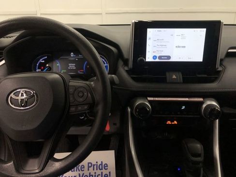 Used 2024 Toyota RAV4 LE image 19