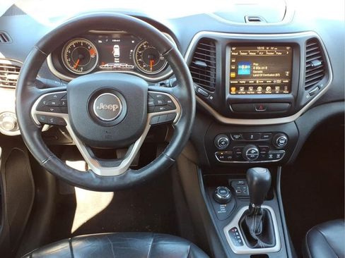 Used 2016 Jeep Cherokee Limited AWD/4WD image 9