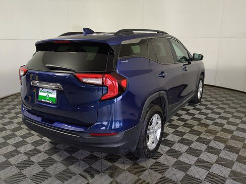 Used 2022 GMC Terrain SLE w/ Driver Convenience Package AWD/4WD image 9