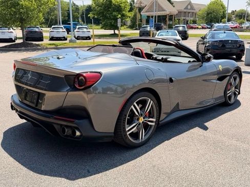 Used 2020 Ferrari Portofino RWD image 13