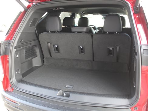 New 2026 Chevrolet Traverse LT image 18