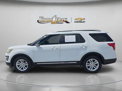 Used 2016 Ford Explorer XLT w/ Equipment Group 202A FWD image 5