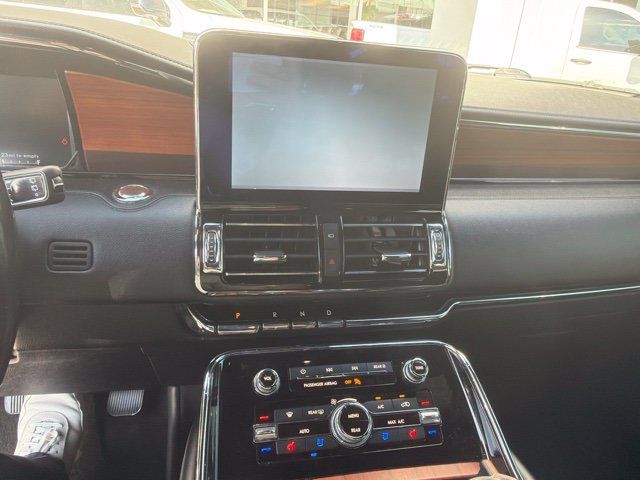 Used 2019 Lincoln Navigator Reserve w/ Cargo Package AWD/4WD image 8