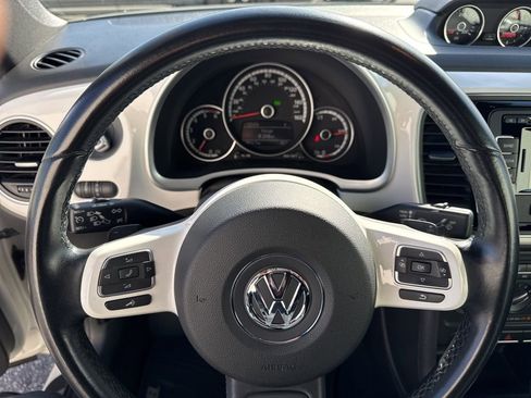 Used 2013 Volkswagen Beetle TDI image 24