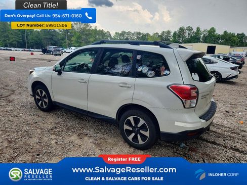 Used 2017 Subaru Forester 2.5i Premium w/ All-Weather Package AWD/4WD image 3