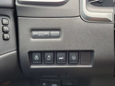 Used 2024 Nissan Murano Platinum w/ Cargo Package FWD image 13