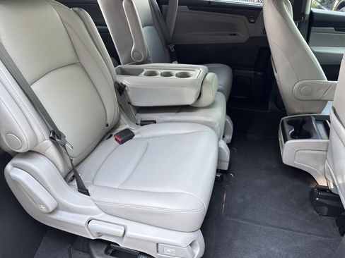 Used 2024 Honda Odyssey EX-L image 15