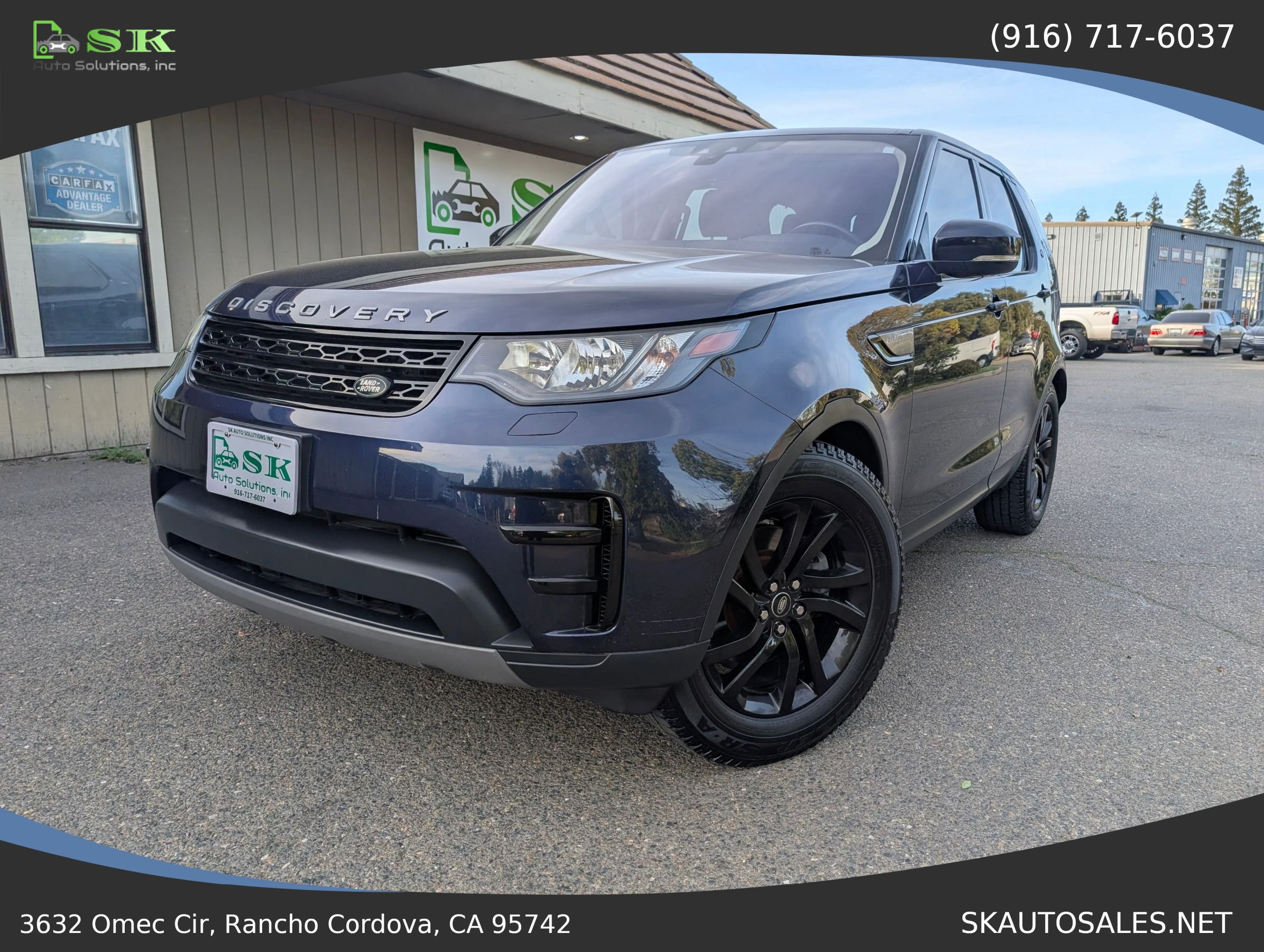 Used 2017 Land Rover Discovery SE AWD/4WD image 3