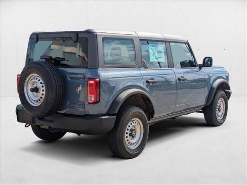 New 2025 Ford Bronco 4-Door image 2