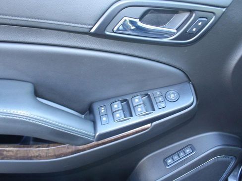 Used 2017 Chevrolet Tahoe LT image 10