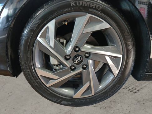 Certified 2024 Hyundai Elantra SEL w/ Convenience Package image 14