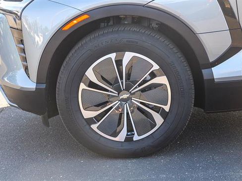 Used 2024 Chevrolet Blazer EV LT image 9