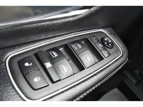 Used 2022 RAM 1500 Laramie RWD image 19