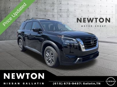 Used 2025 Nissan Pathfinder SV w/ SV Premium Package