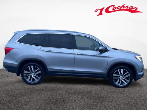 Used 2017 Honda Pilot Touring image 21