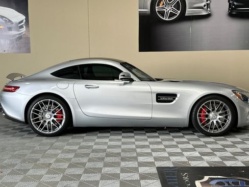 Used 2016 Mercedes-Benz AMG GT S image 3