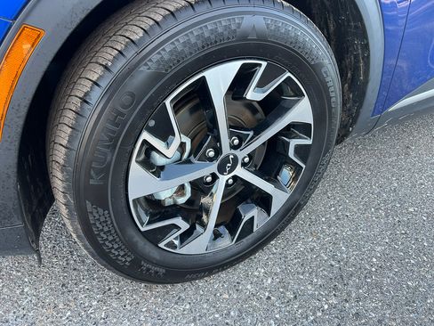 Used 2023 Kia Sportage EX image 10