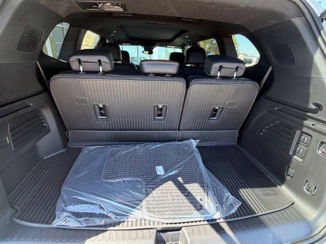 New 2027 GMC Acadia Denali Ultimate w/ LPO, Floor Liner Package AWD/4WD image 26