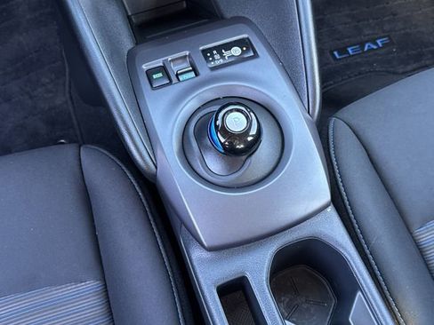 Certified 2025 Nissan Leaf S image 16
