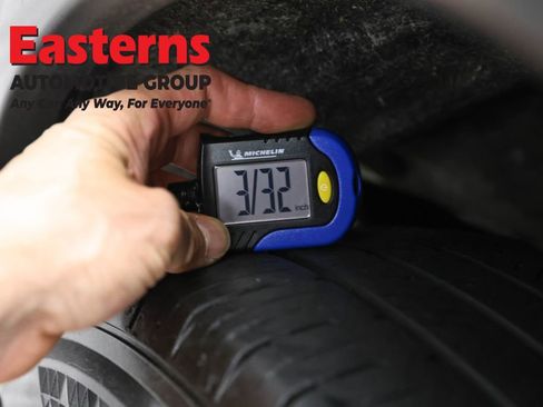 Used 2023 Nissan Rogue S AWD/4WD image 27
