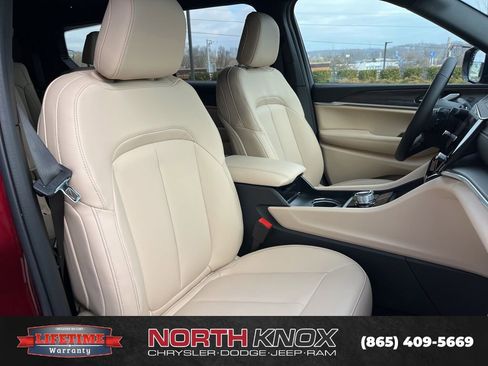 New 2026 Jeep Grand Cherokee L Limited image 30