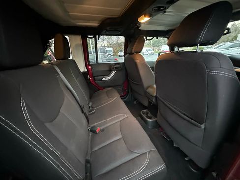 Used 2013 Jeep Wrangler Unlimited Sahara w/ Dual Top Group image 31