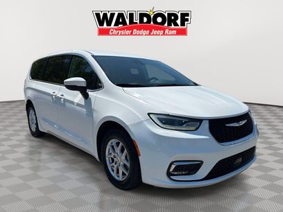 Used 2023 Chrysler Pacifica Touring-L