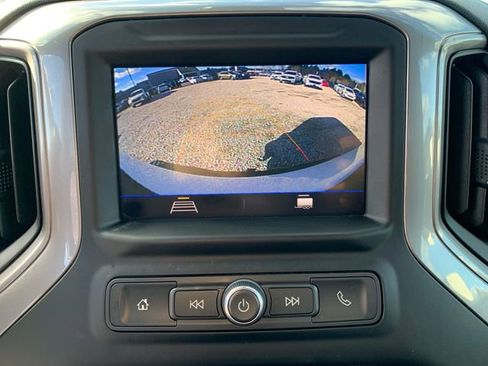 Used 2022 Chevrolet Silverado 2500 Custom w/ Custom Value Package image 26