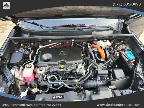 Used 2021 Toyota RAV4 XLE Premium AWD/4WD image 36
