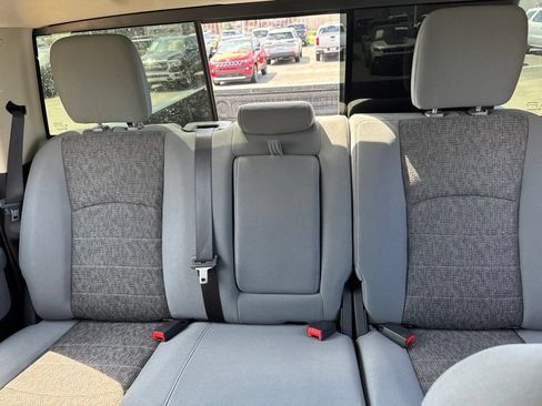 Used 2017 RAM 1500 Big Horn AWD/4WD image 12