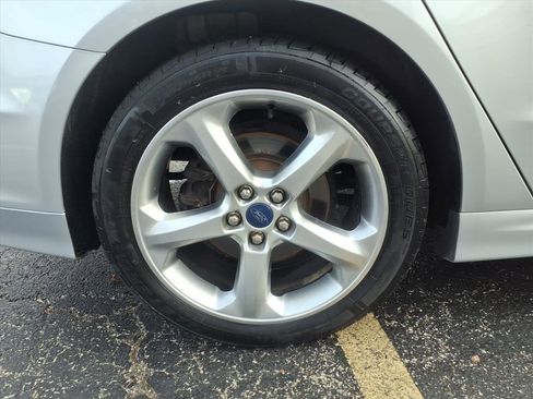 Used 2016 Ford Fusion SE image 26