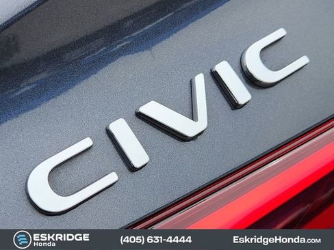 Used 2023 Honda Civic Touring image 11