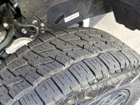 Used 2025 Toyota Tacoma 2WD Double Cab image 12