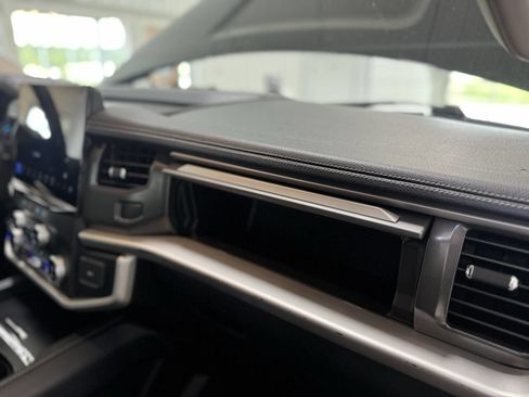 Used 2024 Ford Expedition XLT image 44