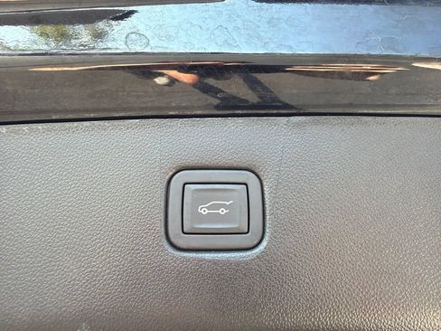 Used 2024 Chevrolet Blazer LT w/ Convenience Package FWD image 9