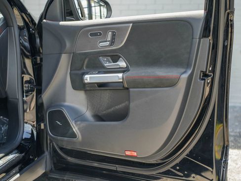 Used 2023 Mercedes-Benz EQB 250+ image 25