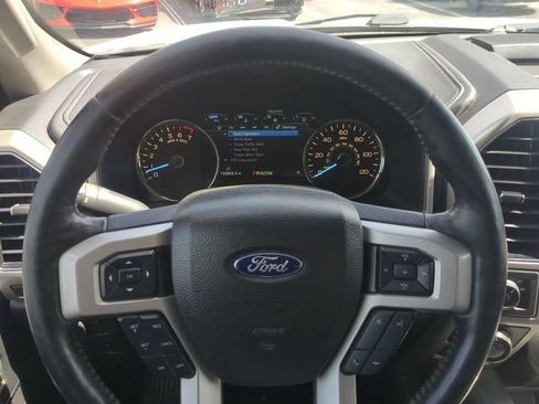Used 2018 Ford F150 Lariat w/ Equipment Group 502A Luxury RWD image 33