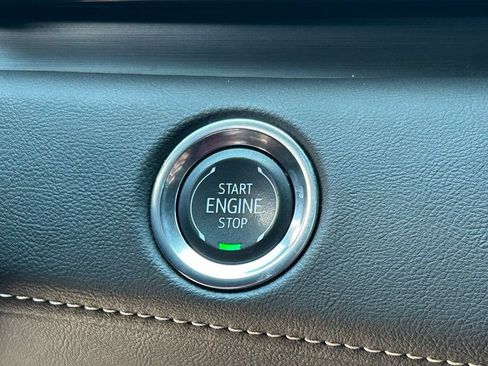Used 2024 Cadillac Escalade ESV Premium Luxury w/ Performance Package AWD/4WD image 29