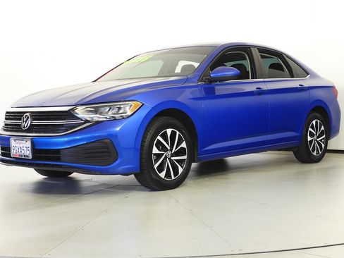Used 2023 Volkswagen Jetta S FWD image 2