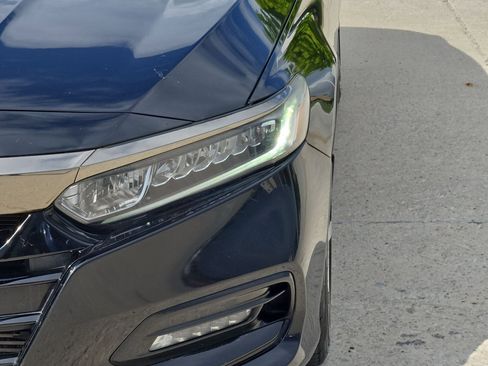 Used 2019 Honda Accord Sport image 10