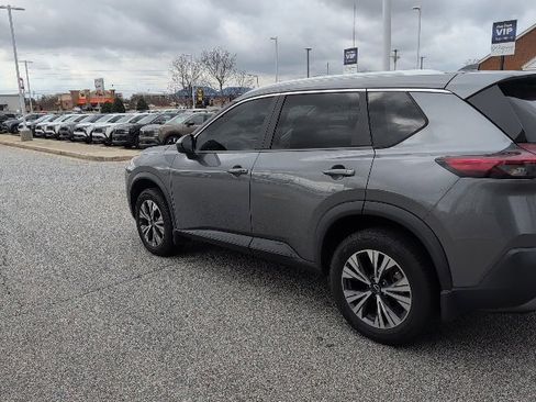 Used 2023 Nissan Rogue SV w/ SV Premium B Package image 10